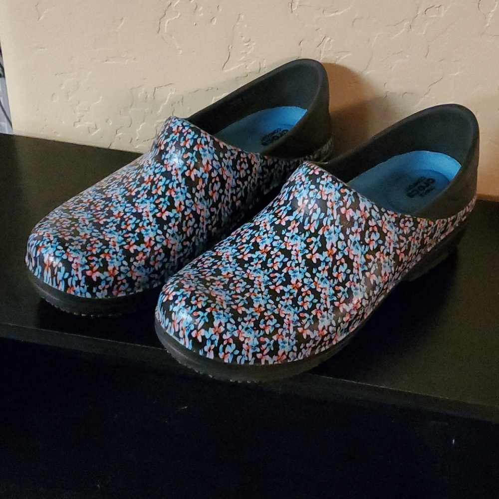 Crocs Clogs